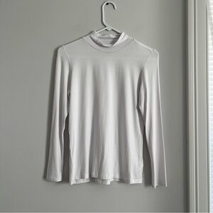Tahari White Fitted turtleneck
